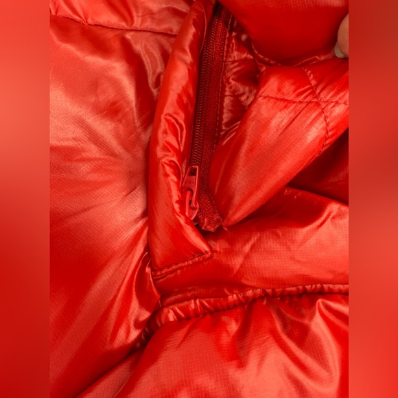 Gap Red puffer jacket - Picture 9 of 10